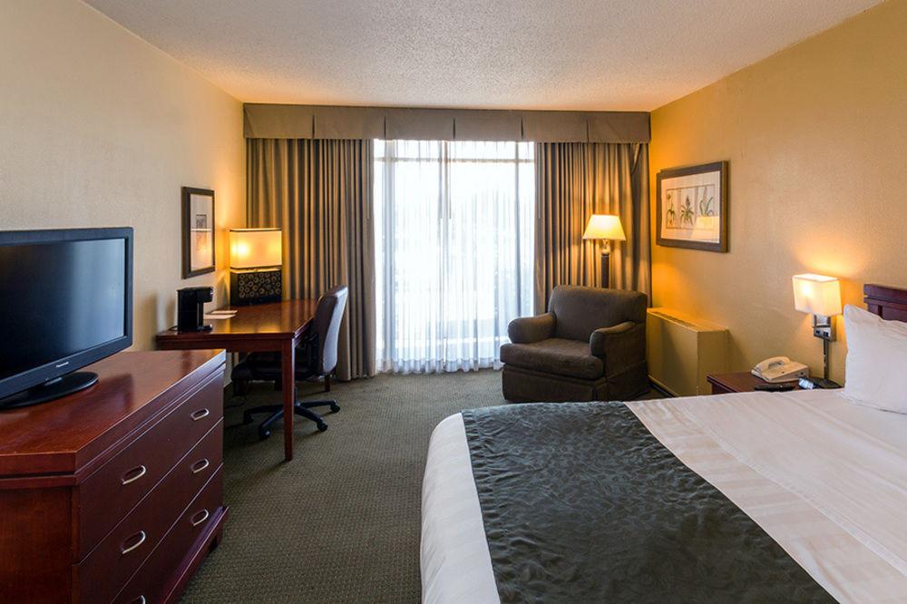 Clarion Hotel Milwaukee Airport Kültér fotó